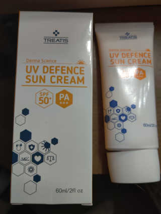 트리티스 US [TREATIS] UV Defence Sun Cream PA+++ / SPF50+ — 5점을 준 리뷰어가 2021년 1월 올린 사용 사진