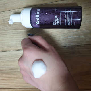 웰리카_V CARE 웰리카 락토 리프레싱 이너클렌저 — 5점을 준 리뷰어가 2020년 12월 올린 사용 사진