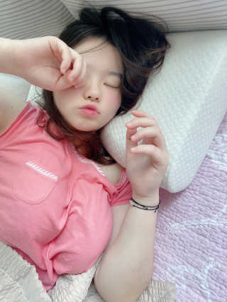 포유 메모리폼 경추베개 자모니베개 — 5점을 준 리뷰어가 2020년 9월 올린 사용 사진
