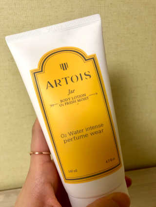 아르투아 ARTOIS 꽃밭에 누운듯 은은한 꽃향기, 아르투아 자르 바디로션 — 5점을 준 리뷰어가 2020년 7월 올린 사용 사진