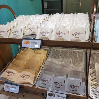 삼송빵집 부천점 [삼송빵집 부천역사점]삼송빵집 특별세트 — 5점을 준 리뷰어가 2020년 6월 올린 사용 사진