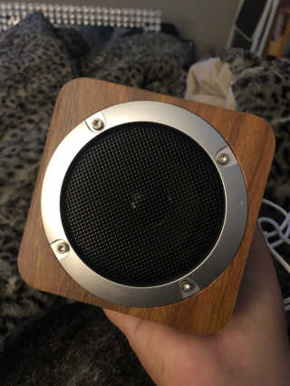 SEVIZ MINI10W 레트로 블루투스 스피커 — 5점을 준 리뷰어가 2020년 8월 올린 사용 사진