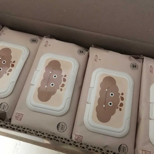 아이수 브론 몬스터 아기 물티슈 리뷰 사진