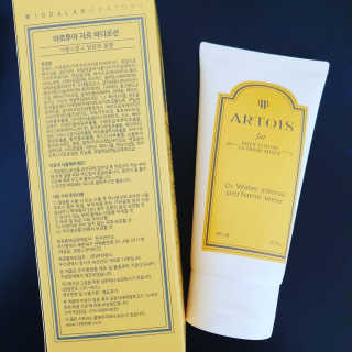 아르투아 ARTOIS 꽃밭에 누운듯 은은한 꽃향기, 아르투아 자르 바디로션 — 5점을 준 리뷰어가 2020년 6월 올린 사용 사진