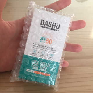 다슈코리아 다슈 솔루션 시카 쉴드 선스틱 — 4점을 준 리뷰어가 2020년 5월 올린 사용 사진