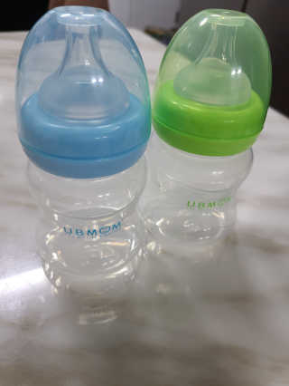 유비맘 신생아젖병 120ml 트리플팩_ 젖꼭지 포함 — 5점을 준 리뷰어가 2020년 8월 올린 사용 사진