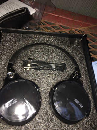 SEVIZ Bluetooth Headphones 10 3color — 2.5점을 준 리뷰어가 2020년 8월 올린 사용 사진