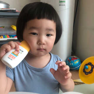 아토팜 야외놀이 선밀크 SPF50+ PA+++ — 4.5점을 준 리뷰어가 2020년 5월 올린 사용 사진
