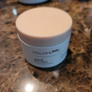 어글리프루프 크림 바이어글리 하이드레이션 샤워 50ml — 5점을 준 리뷰어가 2020년 11월 올린 사용 사진