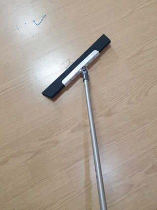 바네스데코 리빙 화장실 물기제거 물밀대 청소용품 — 2점을 준 리뷰어가 2020년 4월 올린 사용 사진