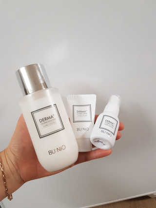 뷰니오 더마플러스 카밍 에멀전200ml — 5점을 준 리뷰어가 2020년 12월 올린 사용 사진