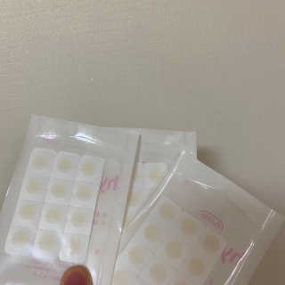 엘라밴드 하이드로 도트 스팟패치 12mm, 10mm — 5점을 준 리뷰어가 2020년 8월 올린 사용 사진