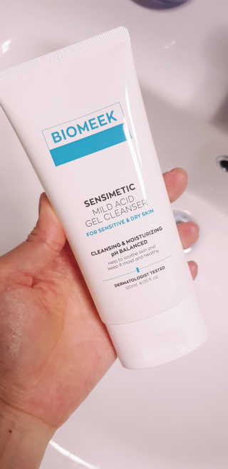 바이오믹 BIOMEEK SENSIMETIC MILD ACID CLEANSER — 5점을 준 리뷰어가 2020년 8월 올린 사용 사진