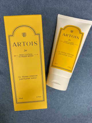 아르투아 ARTOIS 꽃밭에 누운듯 은은한 꽃향기, 아르투아 자르 바디로션 — 5점을 준 리뷰어가 2020년 7월 올린 사용 사진