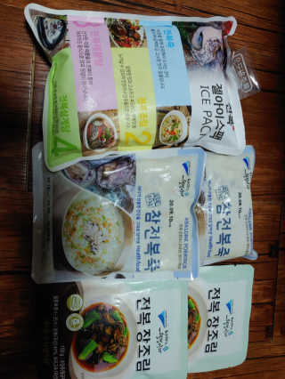 바다는다웰빙이다 완도사랑 전복죽 250g - 2팩 + 전복장조림 2팩 — 5점을 준 리뷰어가 2020년 8월 올린 사용 사진