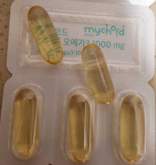 JW중외제약 마이코드 알티지 오메가3 1000 mg — 5점을 준 리뷰어가 2020년 7월 올린 사용 사진