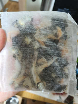 [풀무원] 자연의 감칠맛 통디포리, 통멸치 다시팩 세트 — 5점을 준 리뷰어가 2020년 5월 올린 사용 사진