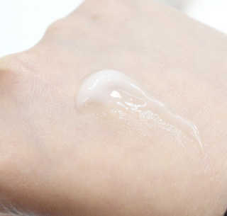 La Theorie Hydrating Ingredients | 하이드레이팅 인그레이디언츠 — 5점을 준 리뷰어가 2020년 4월 올린 사용 사진
