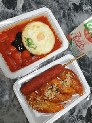 죠스떡볶이 [죠스푸드] 짜빠떡볶이+떡또그+범벅만두 신메뉴 3종 — 4.5점을 준 리뷰어가 2020년 4월 올린 사용 사진