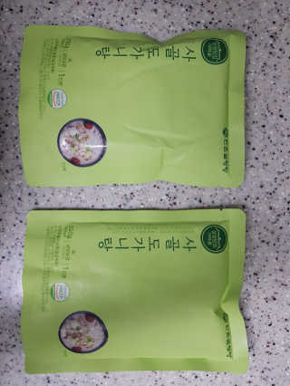 한촌몰 설렁탕집 가마솥 도가니탕 350g x 2팩 — 4점을 준 리뷰어가 2020년 7월 올린 사용 사진