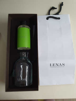 레나스 프리미엄 아로마 디퓨저 200ml  [1SET] — 5점을 준 리뷰어가 2020년 11월 올린 사용 사진