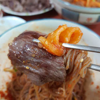 [해주냉면] 신천맛집 매운 비빔냉면 2인분 + 무절임 — 5점을 준 리뷰어가 2020년 5월 올린 사용 사진