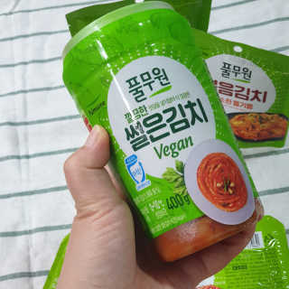 [풀무원] 들기름 볶음김치, 톡톡 김치, 깔끔한 김치 — 5점을 준 리뷰어가 2020년 6월 올린 사용 사진