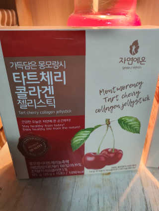 자연에온 가득담은 몽모랑시 타트체리 콜라겐 젤리스틱 — 5점을 준 리뷰어가 2020년 12월 올린 사용 사진