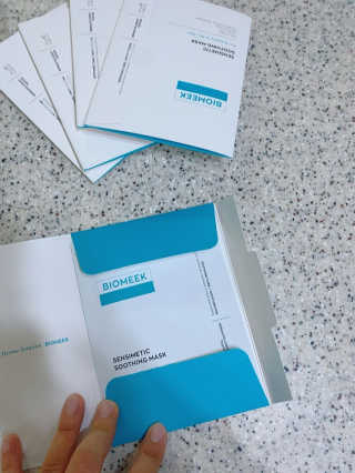 바이오믹 BIOMEEK SENSIMETIC SOOTHING MASK.S — 5점을 준 리뷰어가 2020년 7월 올린 사용 사진