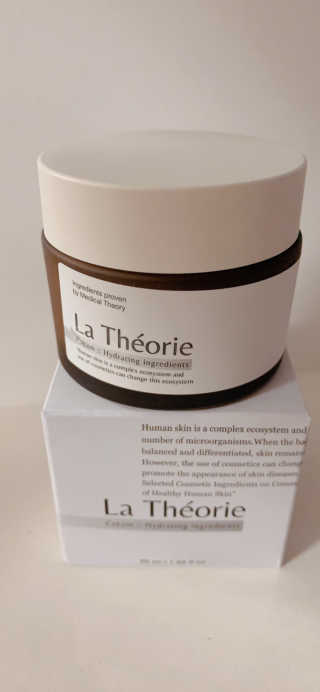 La Theorie Hydrating Ingredients | 하이드레이팅 인그레이디언츠 — 5점을 준 리뷰어가 2020년 5월 올린 사용 사진