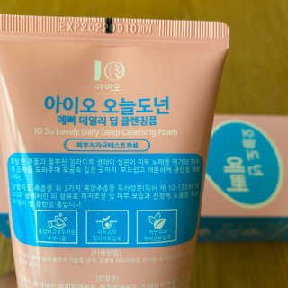 IO 아이오 오늘도 넌 예뻐 - 데일리딥 클렌징폼 — 4.5점을 준 리뷰어가 2020년 12월 올린 사용 사진