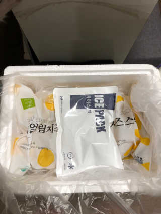 가치식탁 리얼치즈스틱, 리얼크림치즈볼 — 5점을 준 리뷰어가 2020년 11월 올린 사용 사진