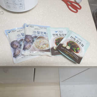 바다는다웰빙이다 완도사랑 전복죽 250g - 2팩 + 전복장조림 2팩 — 5점을 준 리뷰어가 2020년 8월 올린 사용 사진