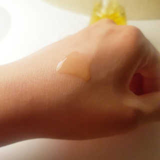 미구하라 프리미엄 울트라 화이트닝 퍼펙트 앰플 오리진  20ml — 5점을 준 리뷰어가 2020년 4월 올린 사용 사진