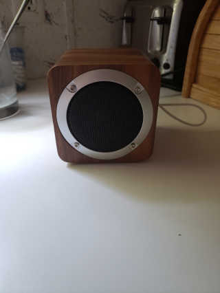 SEVIZ MINI10W 레트로 블루투스 스피커 — 5점을 준 리뷰어가 2020년 8월 올린 사용 사진