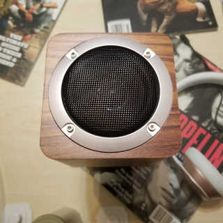 SEVIZ MINI10W 레트로 블루투스 스피커 — 5점을 준 리뷰어가 2020년 8월 올린 사용 사진