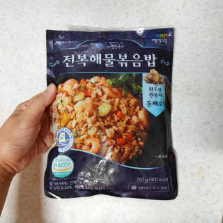 바다는다웰빙이다 전복해물볶음밥/전복김치볶음밥 250g-4봉지 — 4.5점을 준 리뷰어가 2020년 8월 올린 사용 사진