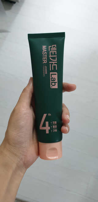 대웅제약 [덴티가드랩] 3단계 유스 or 4단계 마스터치약 중 택1 — 5점을 준 리뷰어가 2020년 9월 올린 사용 사진