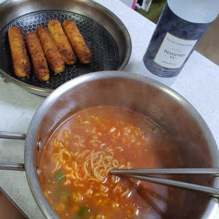 가치식탁 리얼치즈스틱, 리얼크림치즈볼 — 5점을 준 리뷰어가 2020년 10월 올린 사용 사진