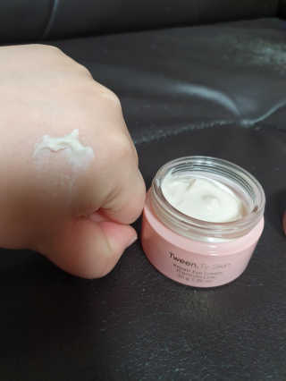 Tween.Ty Skin 트웬티스킨 리페어 아이크림 프리미엄 라인 — 5점을 준 리뷰어가 2020년 11월 올린 사용 사진