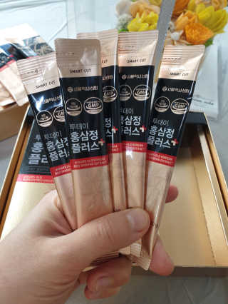서울약사신협_투데이홍삼정플러스스틱_10g x 30포 — 5점을 준 리뷰어가 2020년 11월 올린 사용 사진