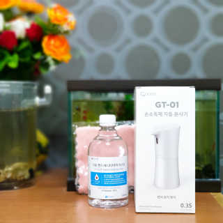 안도 굿티스 자동손소독기+리필액+극세사천 포함 — 5점을 준 리뷰어가 2020년 9월 올린 사용 사진