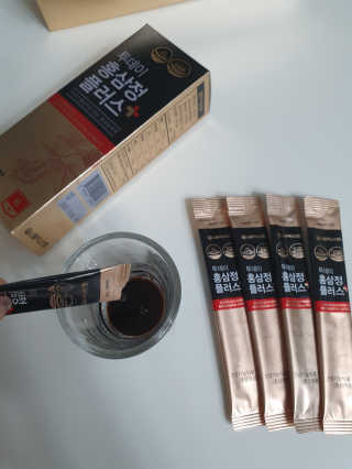서울약사신협_투데이홍삼정플러스스틱_10g x 30포 — 5점을 준 리뷰어가 2020년 12월 올린 사용 사진