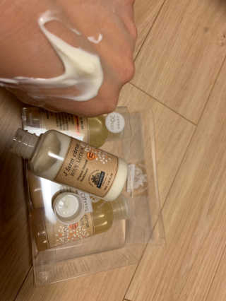 제이팜시트러스 헤어N바디 여행용 미니어처 50mlx4 — 4.5점을 준 리뷰어가 2020년 5월 올린 사용 사진