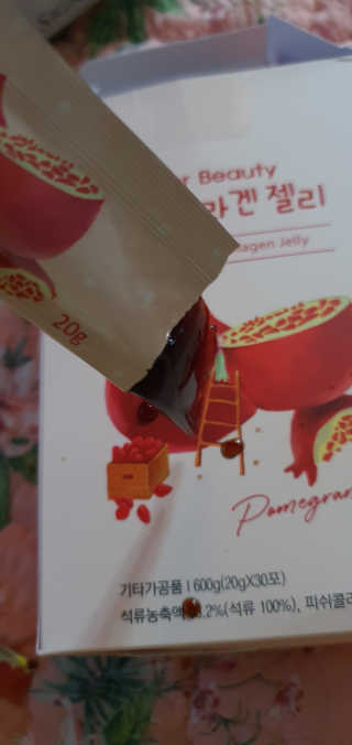 365더건강 에버뷰티 석류콜라겐 젤리 — 4점을 준 리뷰어가 2020년 8월 올린 사용 사진