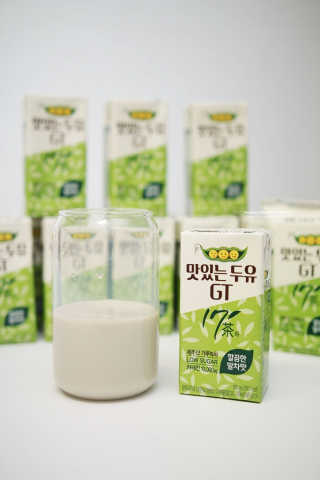 남양유업 맛있는두유GT 17차 깔끔한말차맛 — 5점을 준 리뷰어가 2020년 9월 올린 사용 사진