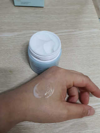 리얼베리어 아쿠아 수딩 젤 크림 — 5점을 준 리뷰어가 2020년 5월 올린 사용 사진