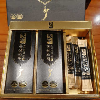 헬스업_천명진프리미엄홍삼스틱_10ml x 30포 — 4.5점을 준 리뷰어가 2020년 11월 올린 사용 사진