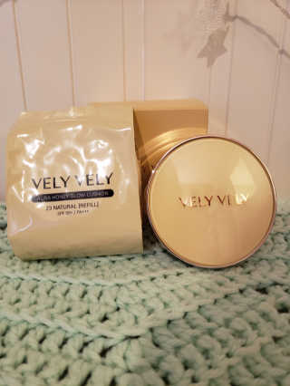 VELY VELY 아우라 허니 글로우 쿠션 — 5점을 준 리뷰어가 2020년 4월 올린 사용 사진