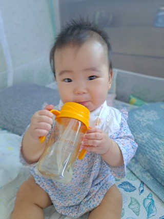 유비맘 PPSU 젖병 노꼭지_260ml_컬러 랜덤 발송 — 5점을 준 리뷰어가 2020년 8월 올린 사용 사진